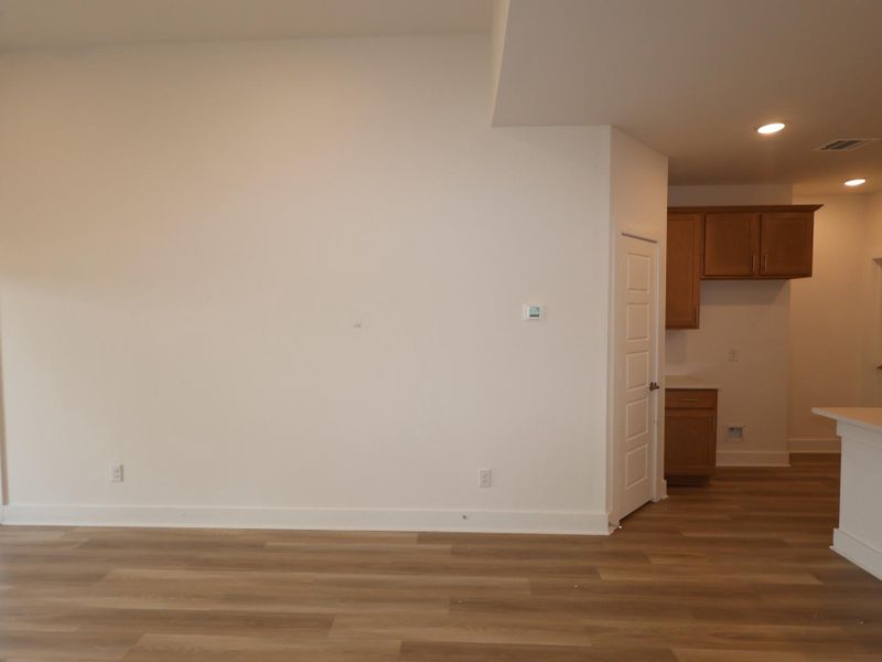 Spacious, unfurnished interior of a new home in Summerview, Fulshear (Image 11). Spacious, unfurnished interior of a new home in Summerview, Fulshear (Image 11).
