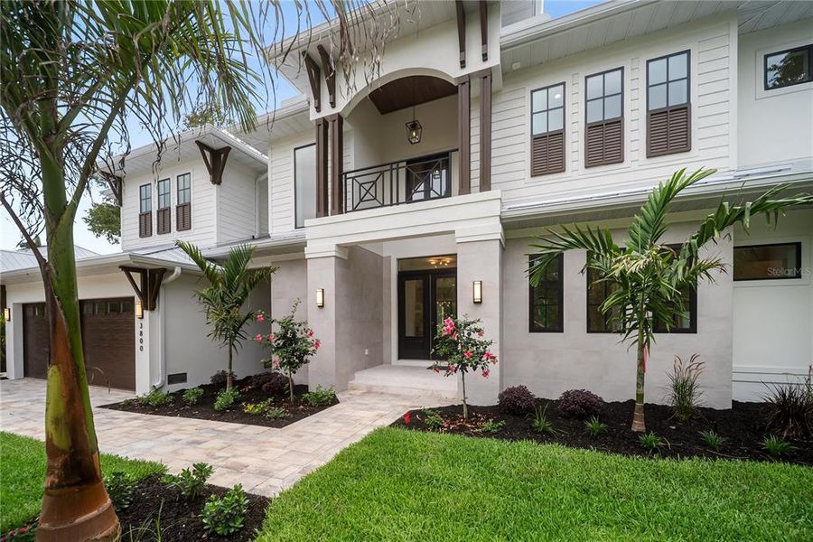 Exterior details and patio area of a home in , Sarasota (Image 35).