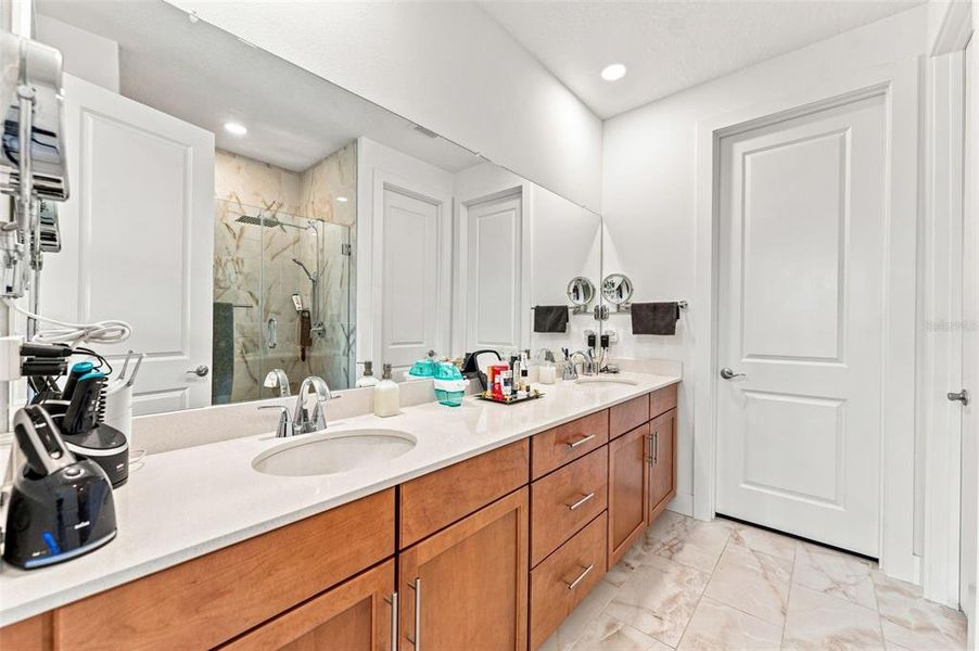 Furnished interior view inside a new home in , Seminole (Image 16).