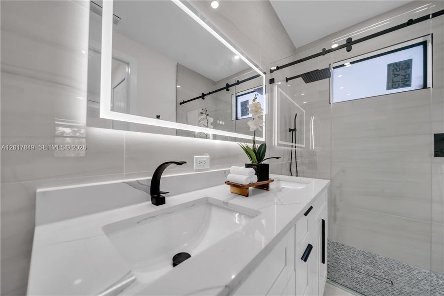 Image 40 of a home in .