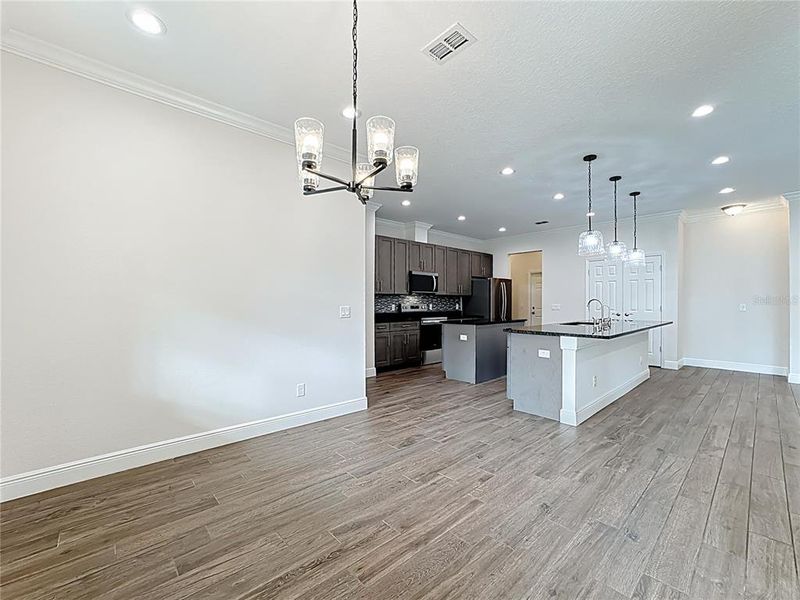 Spacious, unfurnished interior of a new home in , Orlando (Image 56).