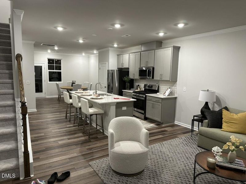 72F76E3D-543B-42E1-8DD5-87EEEB6E76B2_1_1