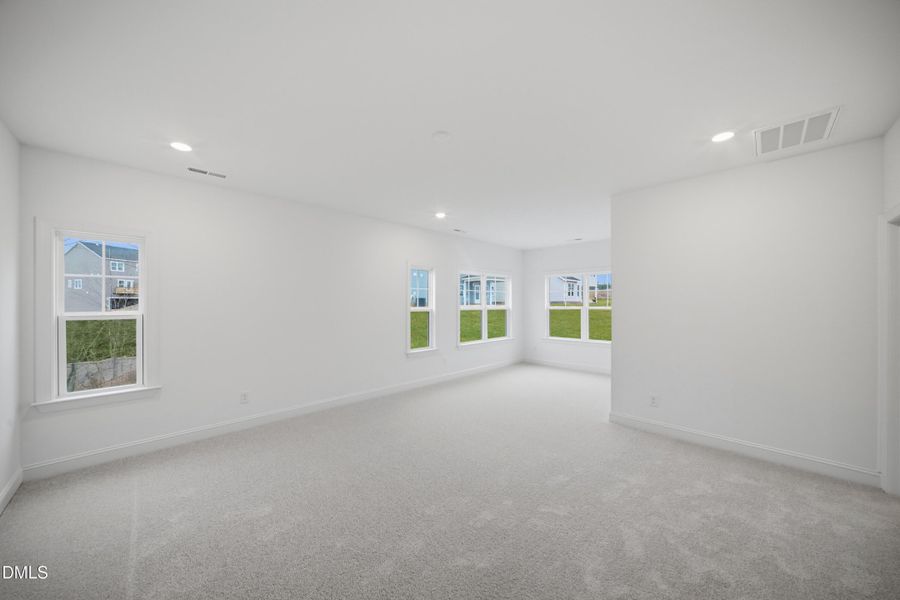 39_SUN_Stoneriver_Pic_GalvaniII_OwnersSu