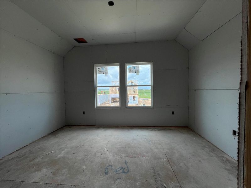Spacious, unfurnished interior of a new home in Rolling Glen, Hutto (Image 16). Spacious, unfurnished interior of a new home in Rolling Glen, Hutto (Image 16).