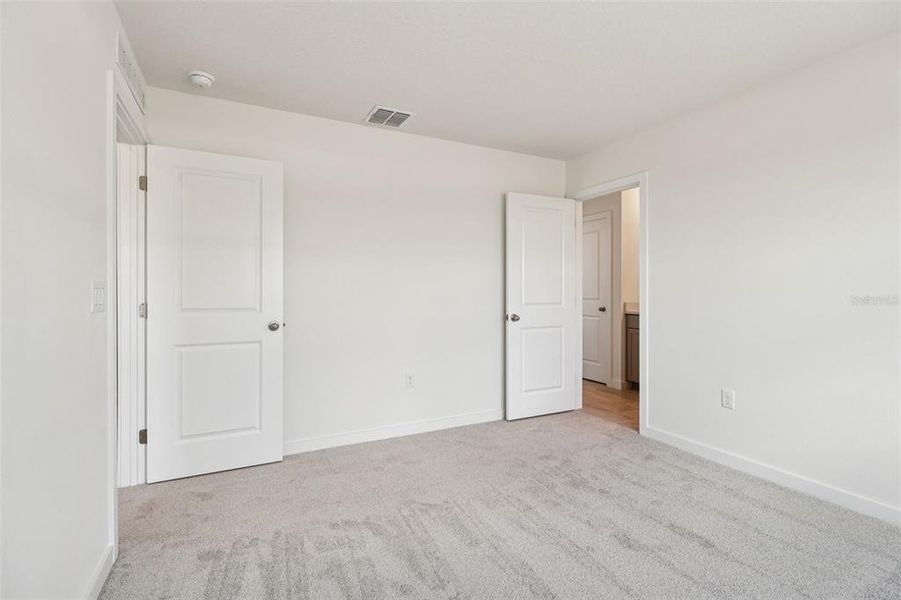 Spacious, unfurnished interior of a new home in Cyrene at Harmony, St. Cloud (Image 16).