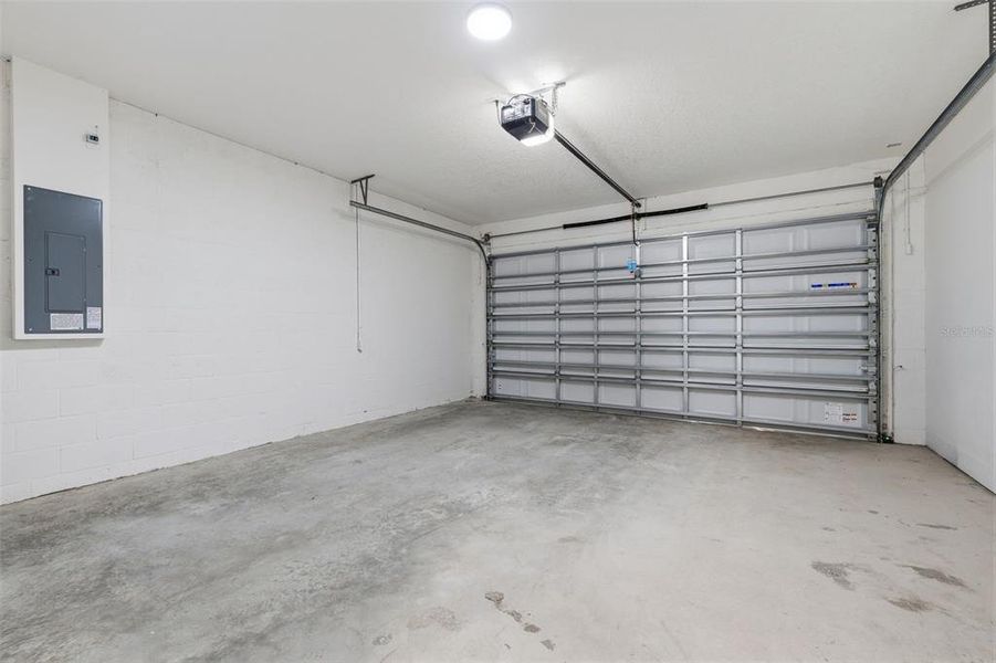 Spacious, unfurnished interior of a new home in , Tampa (Image 25). Spacious, unfurnished interior of a new home in , Tampa (Image 25).