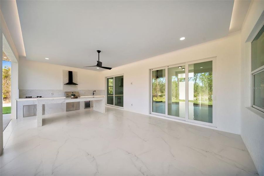 Spacious, unfurnished interior of a new home in , Punta Gorda (Image 25).