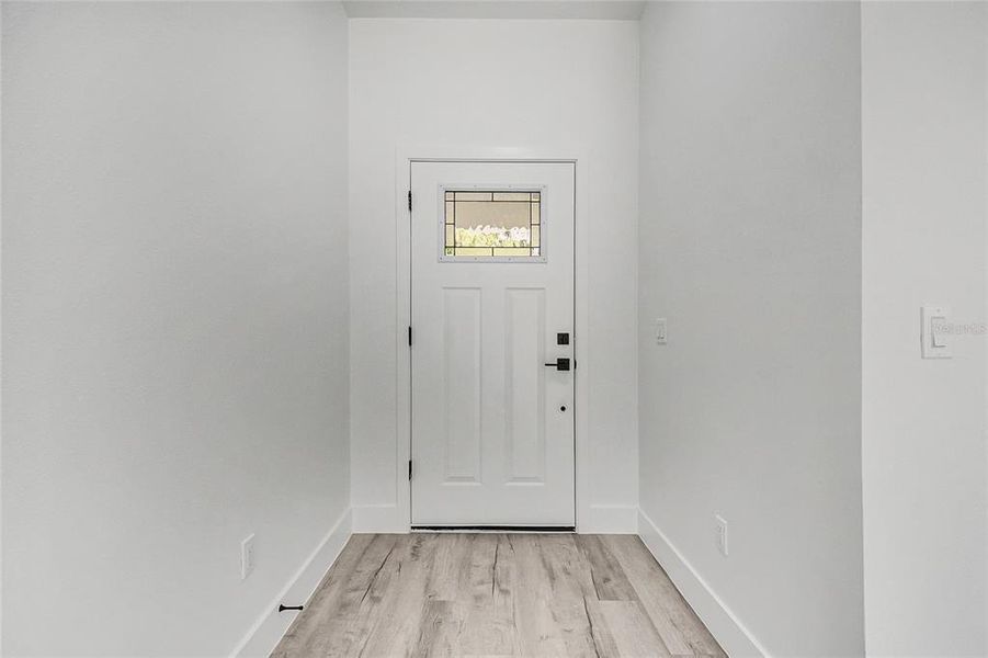 Spacious, unfurnished interior of a new home in , St. Cloud (Image 13).