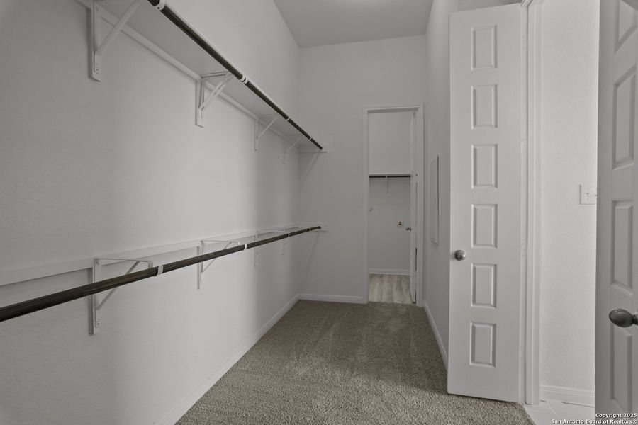 Spacious, unfurnished interior of a new home in Homestead 75', Schertz (Image 25).