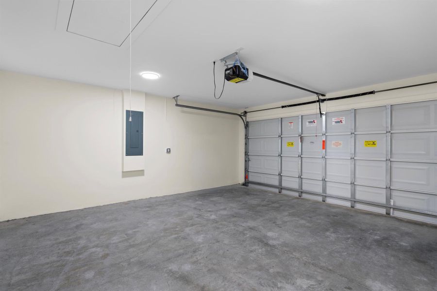 Spacious, unfurnished interior of a new home in , Fort Pierce (Image 54). Spacious, unfurnished interior of a new home in , Fort Pierce (Image 54).