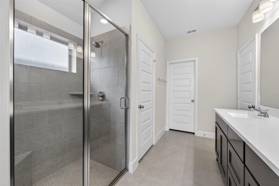 Furnished interior view inside a new home in Jordan Ranch, Fulshear (Image 31).