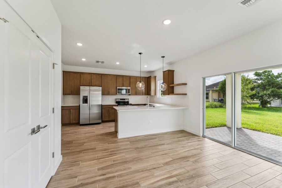 Furnished interior view inside a new home in , Fort Pierce (Image 9).