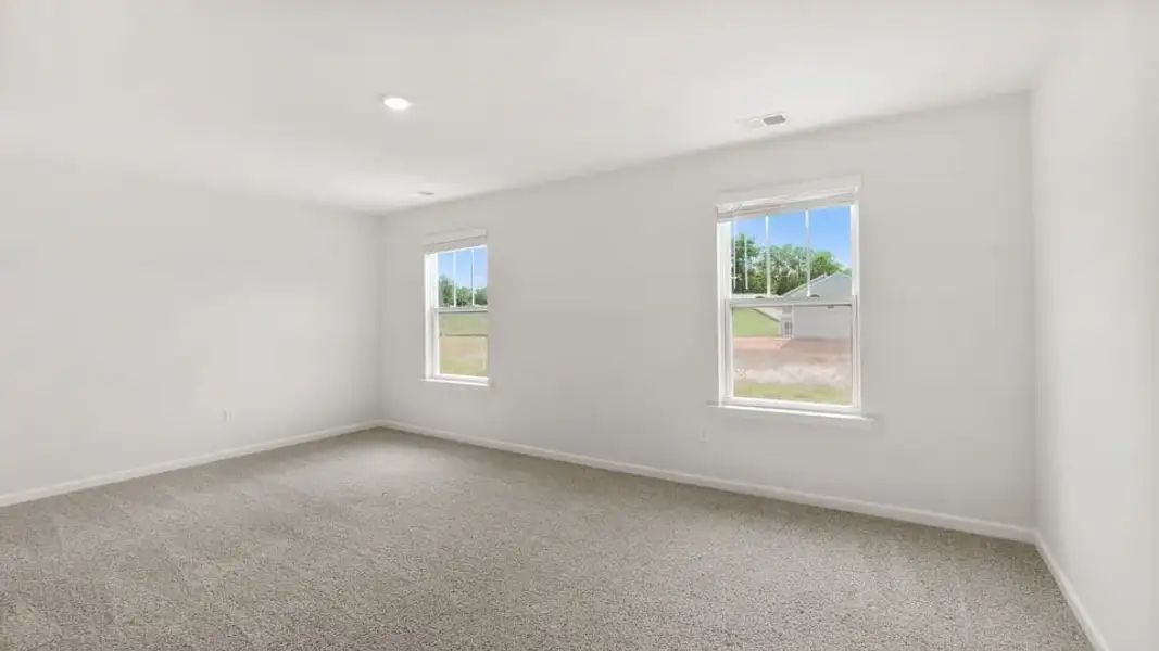 Spacious, unfurnished interior of a new home in Durbin Meadows, Fountain Inn (Image 31).