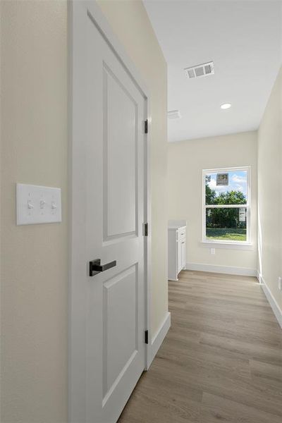 Spacious, unfurnished interior of a new home in , Waco (Image 21).