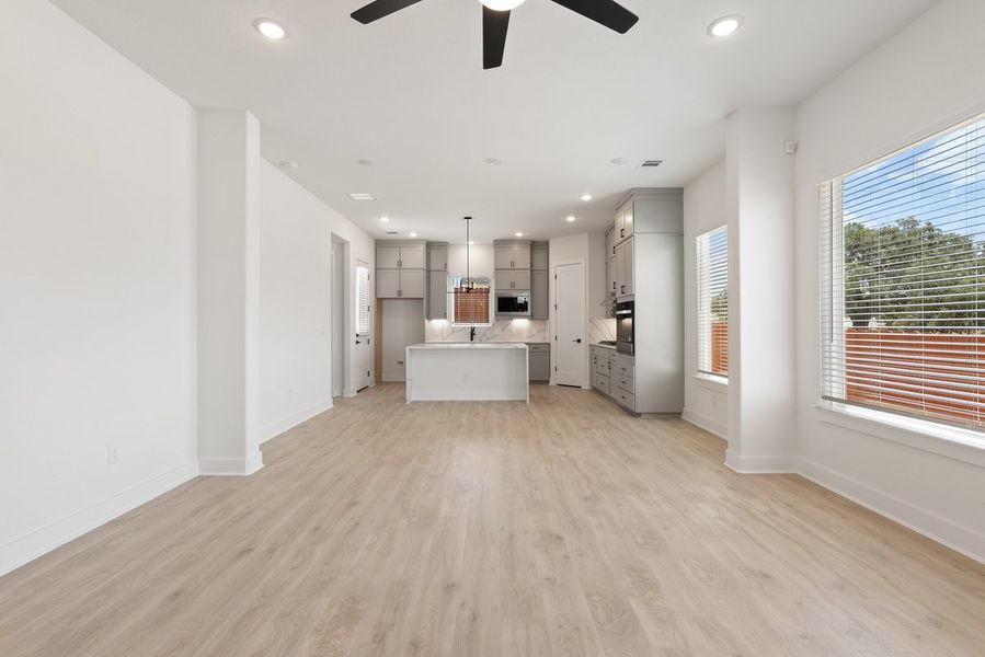 Spacious, unfurnished interior of a new home in Foxfield, Austin (Image 13). Spacious, unfurnished interior of a new home in Foxfield, Austin (Image 13).