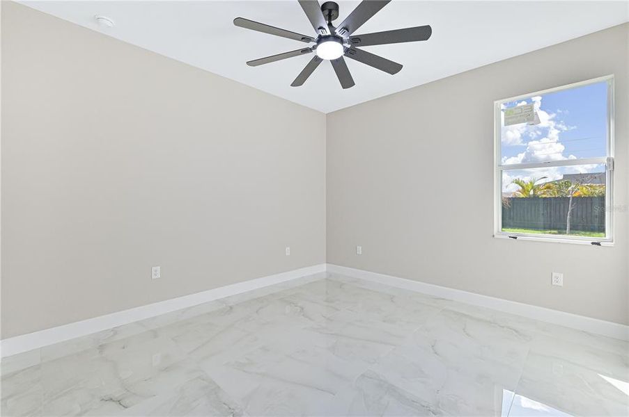 Spacious, unfurnished interior of a new home in , Cape Coral (Image 29).