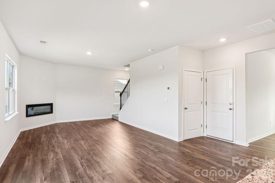 Spacious, unfurnished interior of a new home in Rydele Heights, Asheville (Image 26).