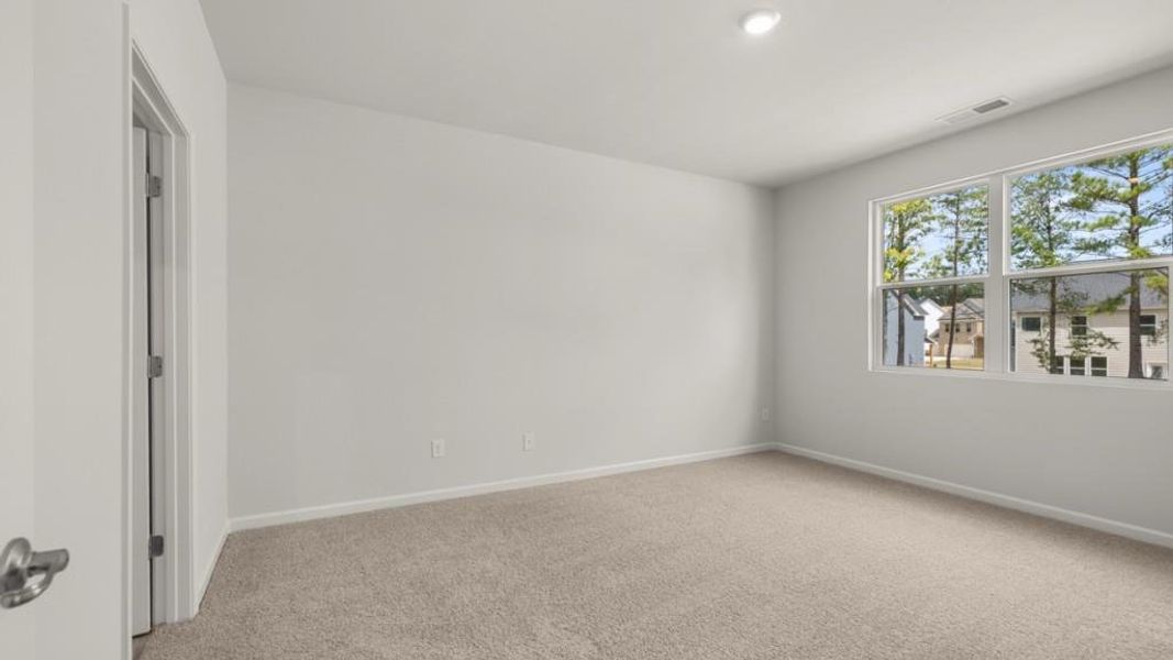 Spacious, unfurnished interior of a new home in South Wind, Union City (Image 15).