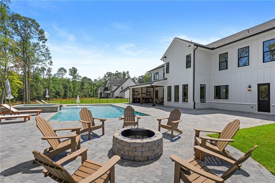 Image 85 of a home in .