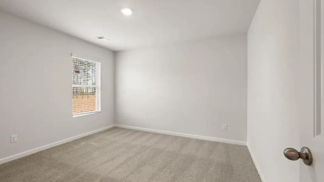 Spacious, unfurnished interior of a new home in Thompson Ridge, Dallas (Image 22). Spacious, unfurnished interior of a new home in Thompson Ridge, Dallas (Image 22).