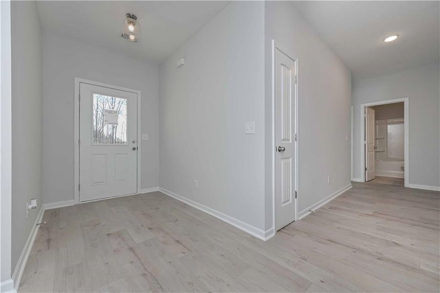 Spacious, unfurnished interior of a new home in , Villa Rica (Image 16).