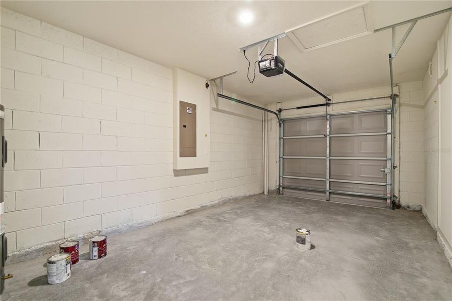 Spacious, unfurnished interior of a new home in Rainbow Lakes Estates, Dunnellon (Image 23). Spacious, unfurnished interior of a new home in Rainbow Lakes Estates, Dunnellon (Image 23).