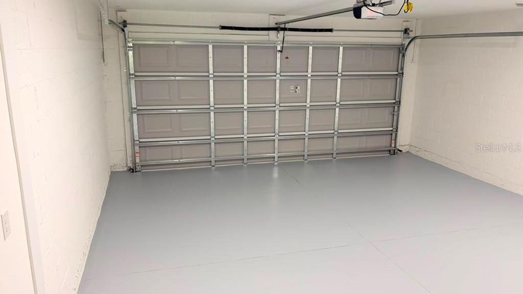 Spacious, unfurnished interior of a new home in , Ocklawaha (Image 41).