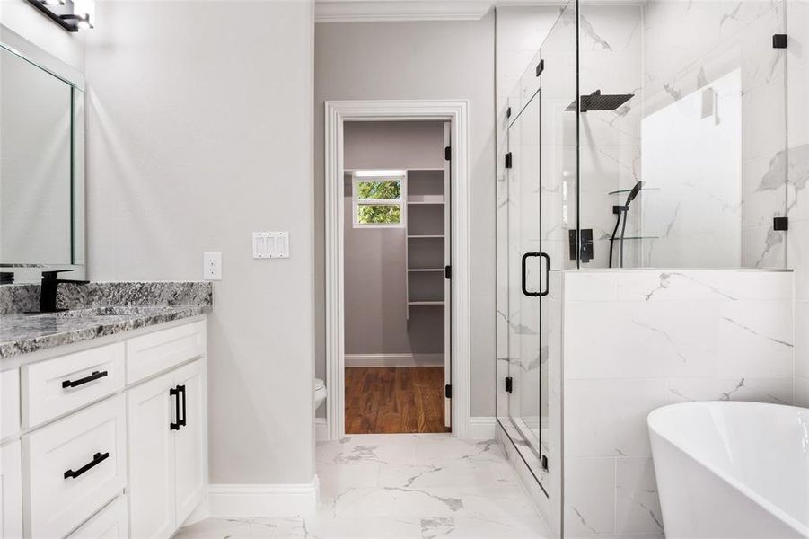 Furnished interior view inside a new home in , Dallas (Image 10).