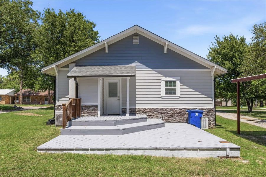 Front exterior of a new home in , Brownwood, TX, highlighting curb appeal (Image 18). Front exterior of a new home in , Brownwood, TX, highlighting curb appeal (Image 18).