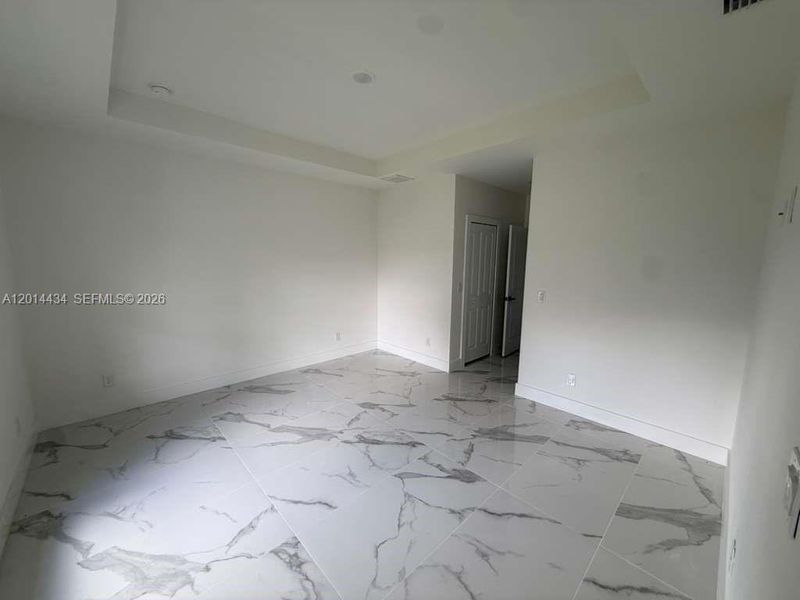 Spacious, unfurnished interior of a new home in , Lehigh Acres (Image 16).