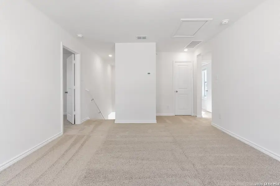 Spacious, unfurnished interior of a new home in Knox Ridge, Converse (Image 27).