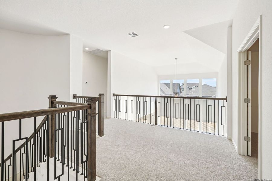 Spacious, unfurnished interior of a new home in Estancia Ranch - Classic Series, San Antonio (Image 38).