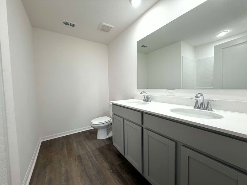 Furnished interior view inside a new home in Spring Hill, Spring Hill (Image 9). Furnished interior view inside a new home in Spring Hill, Spring Hill (Image 9).