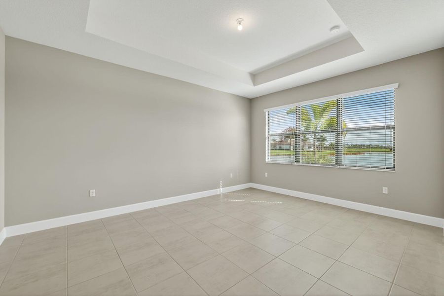 Spacious, unfurnished interior of a new home in , Port St. Lucie (Image 28).