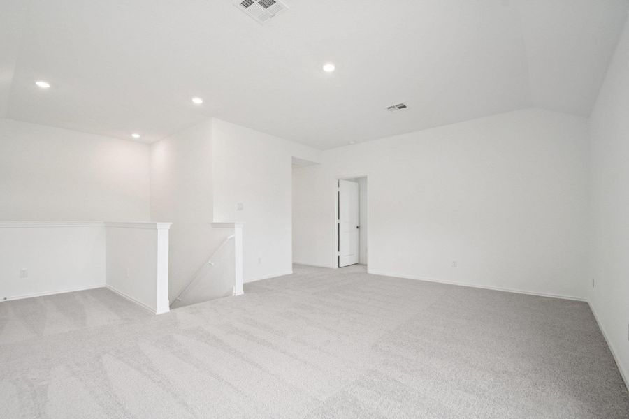 Spacious, unfurnished interior of a new home in Clayton Ranch, Copperas Cove (Image 39).