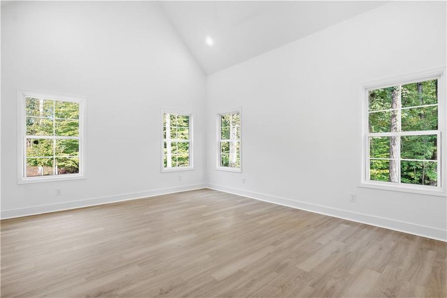 Spacious, unfurnished interior of a new home in , Commerce (Image 25).