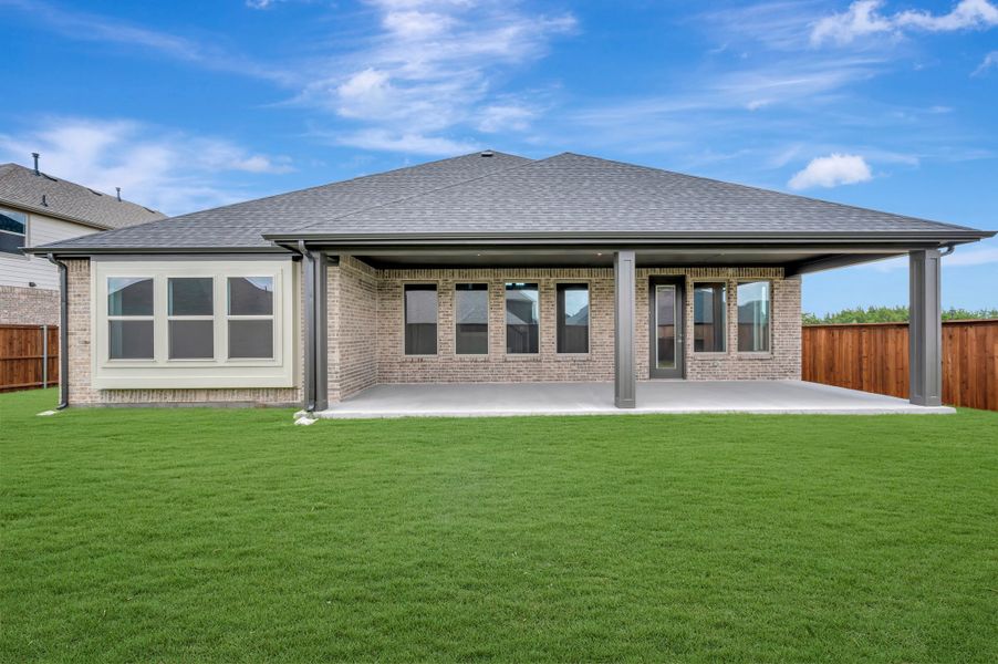 Exterior details and patio area of a home in Bridgewater, Midlothian (Image 3).