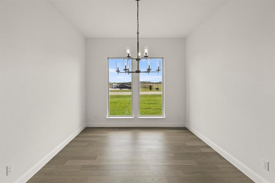 05. 4001 Tamarack - Dining 05. 4001 Tamarack - Dining