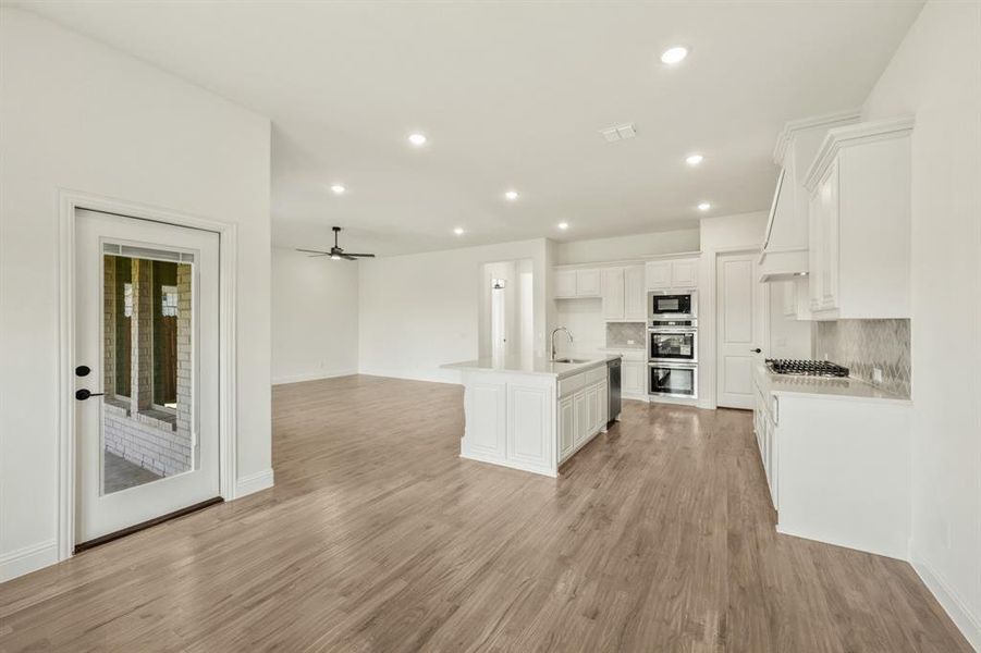 Furnished interior view inside a new home in Wildflower Ranch 60-65, Justin (Image 13). Furnished interior view inside a new home in Wildflower Ranch 60-65, Justin (Image 13).