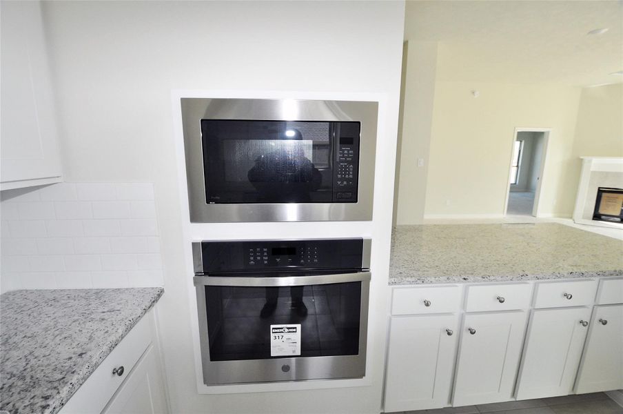 Close-up of interior finishes inside a home in , League City (Image 11).