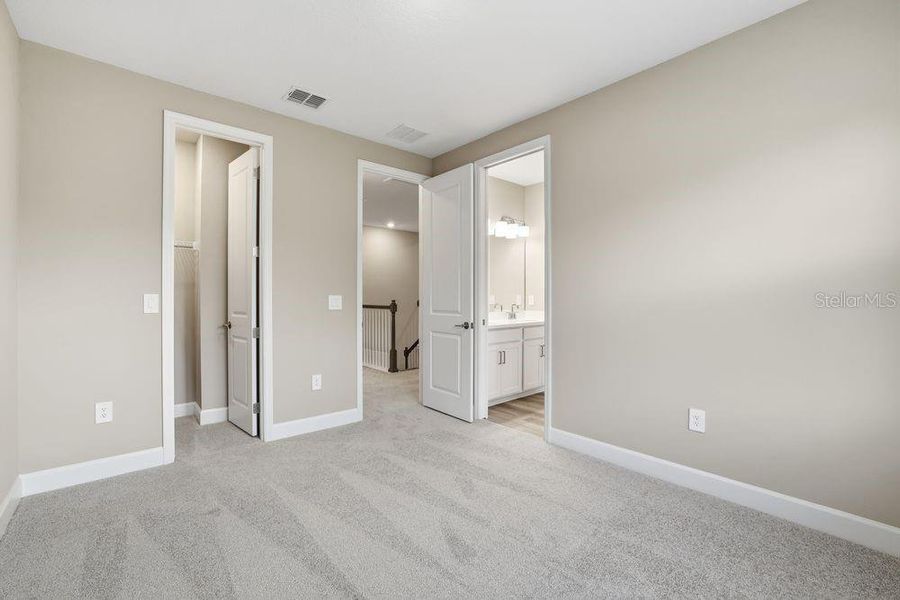 Spacious, unfurnished interior of a new home in Timber Ridge, Plant City (Image 26).