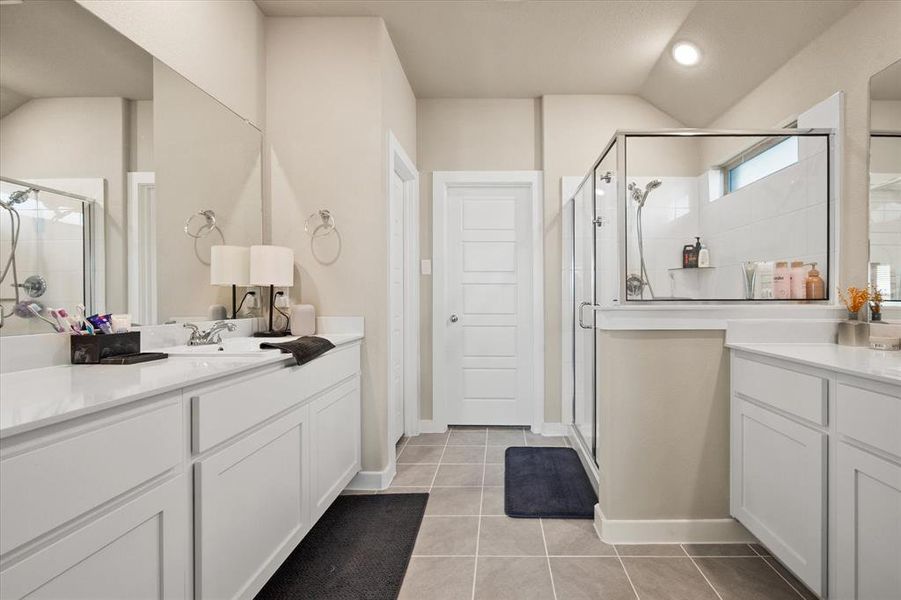Furnished interior view inside a new home in Cibolo Hills, Fort Worth (Image 14).