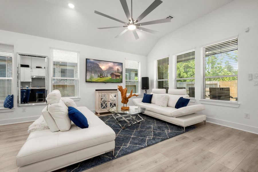 Furnished interior view inside a new home in Evergreen, Conroe (Image 10). Furnished interior view inside a new home in Evergreen, Conroe (Image 10).
