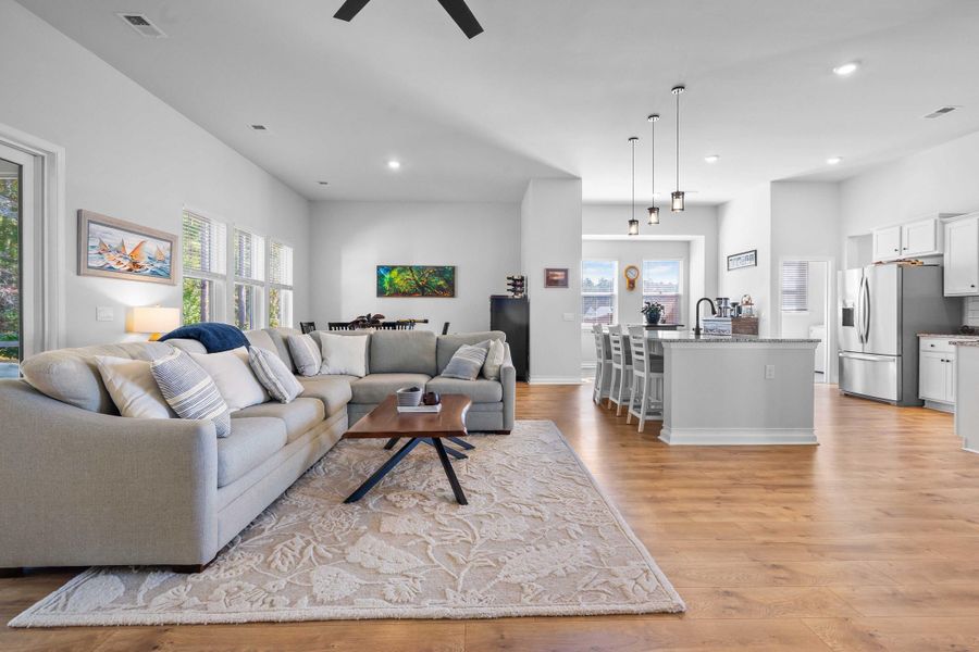 Furnished interior view inside a new home in French Quarter Creek, Huger (Image 47).