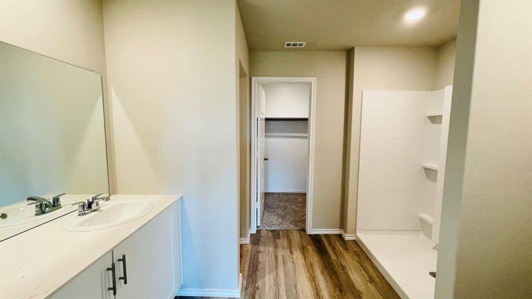 Furnished interior view inside a new home in Sunnycreek, Fort Worth (Image 7).
