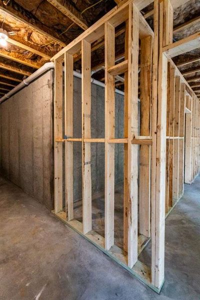 Spacious, unfurnished interior of a new home in Creekside Landing, Dallas (Image 38). Spacious, unfurnished interior of a new home in Creekside Landing, Dallas (Image 38).