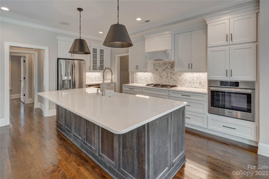 Image 4 of a home in .