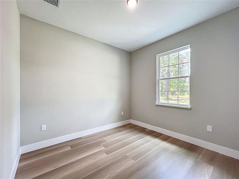 Spacious, unfurnished interior of a new home in , Citrus Springs (Image 34).
