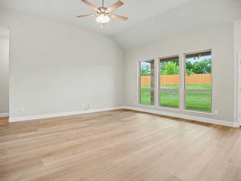 Spacious, unfurnished interior of a new home in Cole Crossing Estates, DeSoto (Image 14). Spacious, unfurnished interior of a new home in Cole Crossing Estates, DeSoto (Image 14).