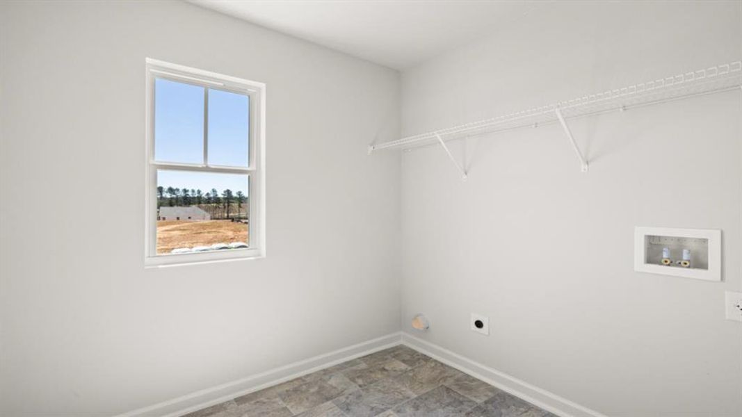 Spacious, unfurnished interior of a new home in Thompson Ridge, Dallas (Image 37).